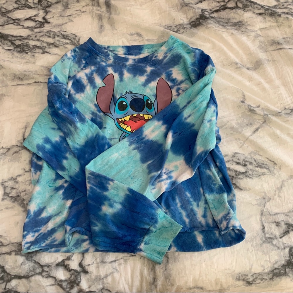 blue cropped long sleeve